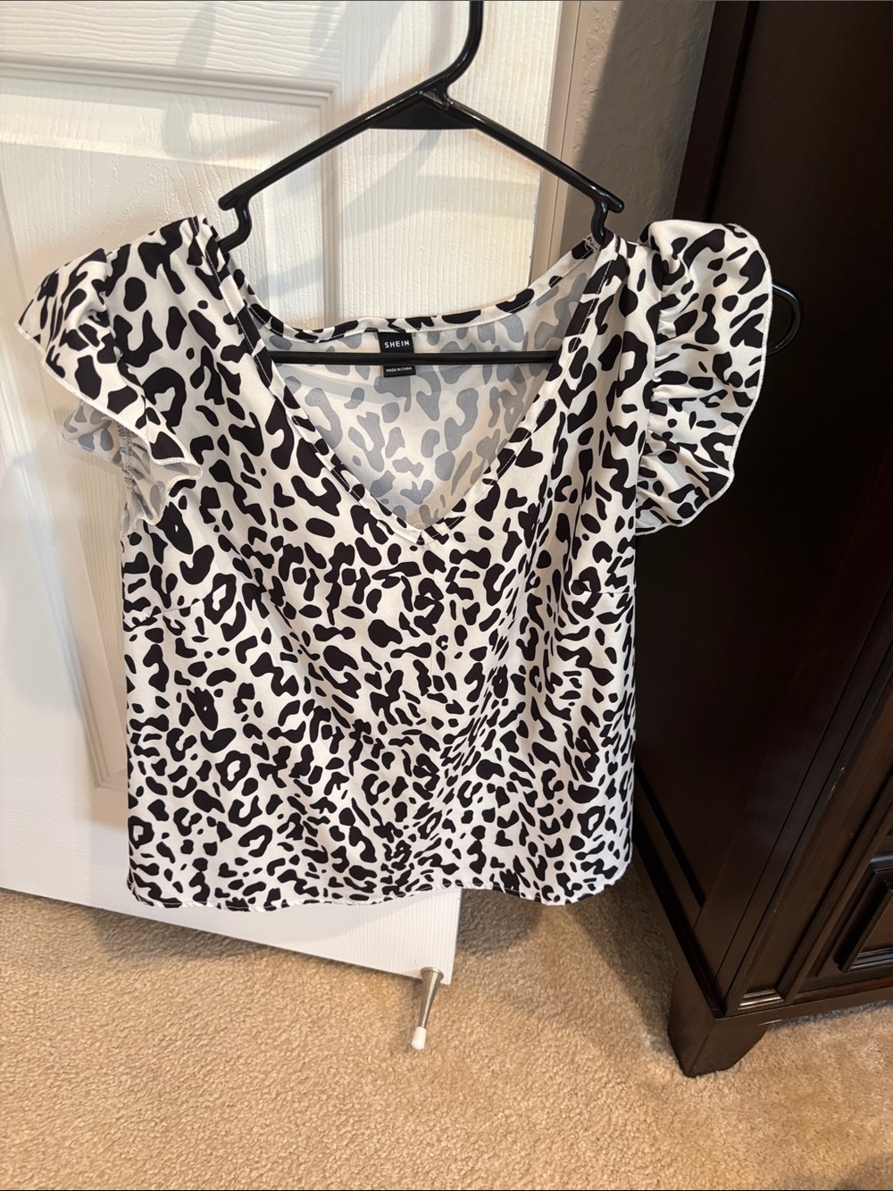SHEIN Black & White Leopard Print V-Neck Ruffle Sleeve Blouse